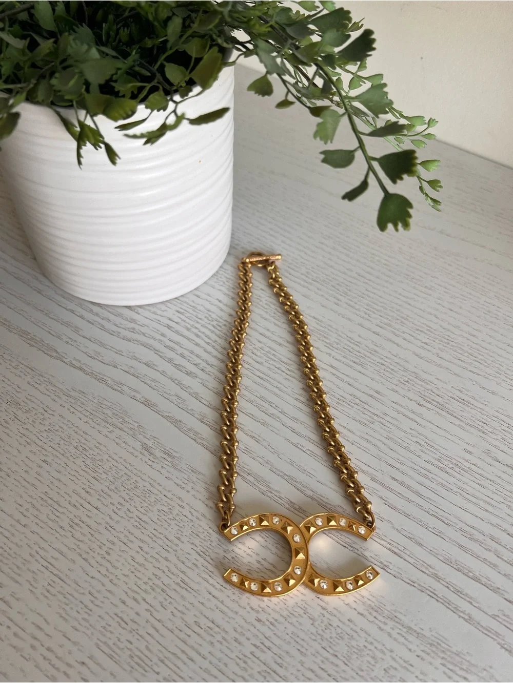 French Kande Privee Gold-Link Necklace with Crystal Accents - Picture 3 of 10